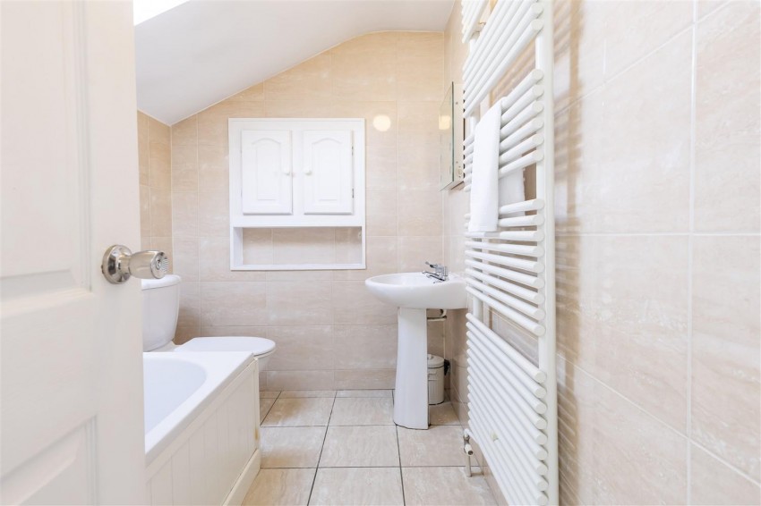 Images for New Farm Drive, Abridge