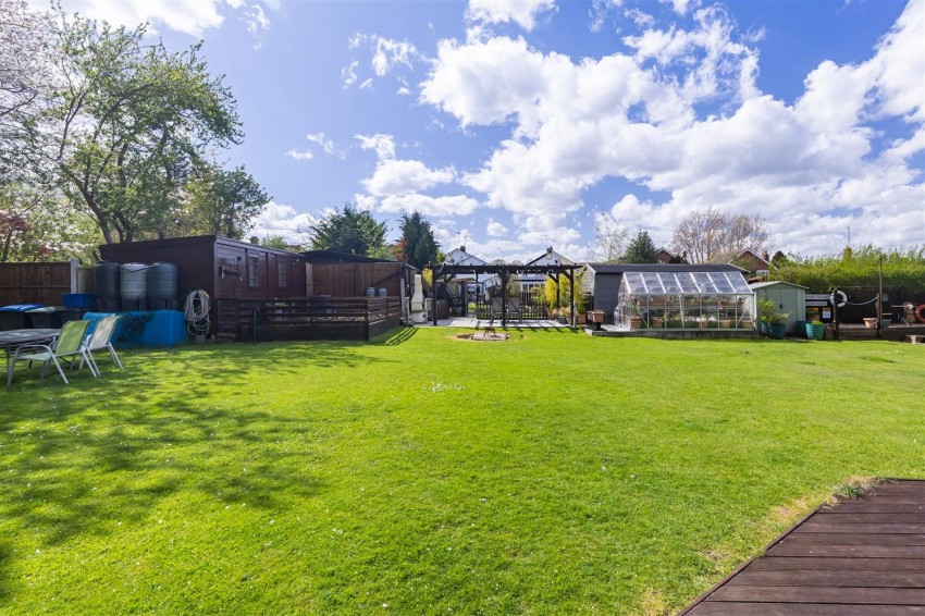 Images for New Farm Drive, Abridge