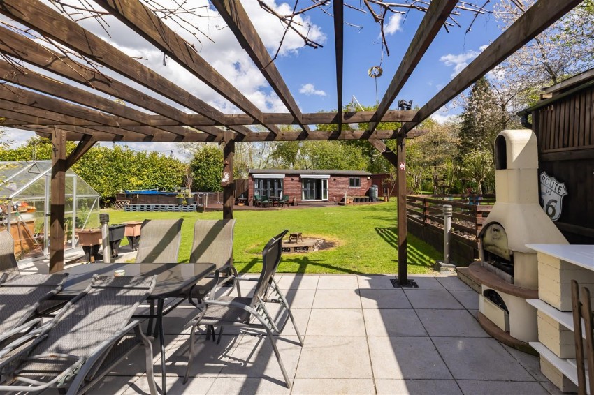 Images for New Farm Drive, Abridge