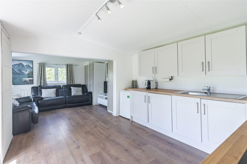 Images for New Farm Drive, Abridge
