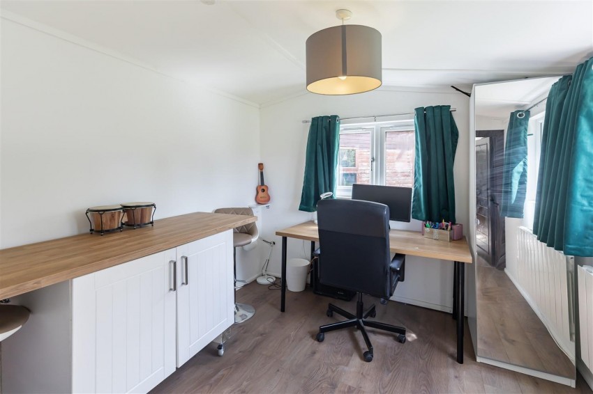 Images for New Farm Drive, Abridge