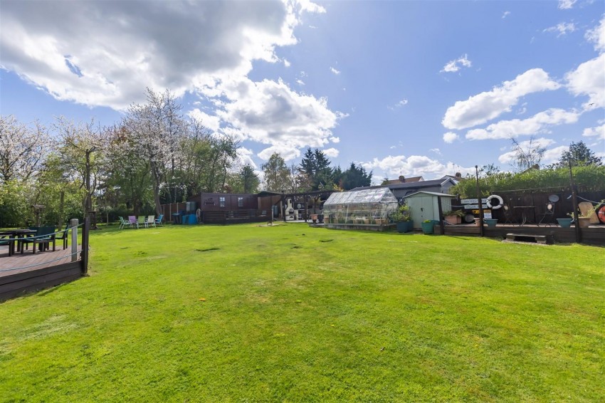Images for New Farm Drive, Abridge