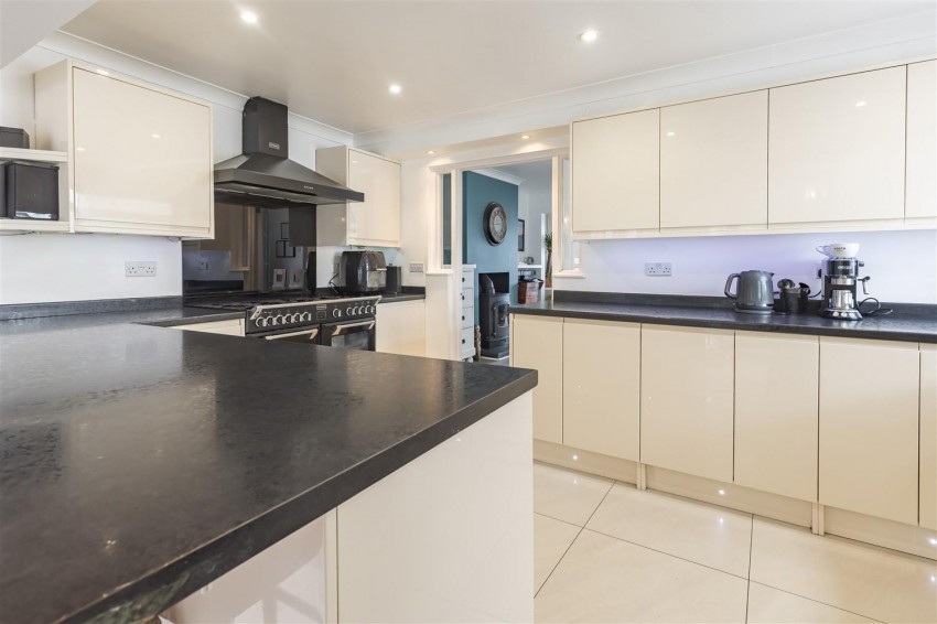 Images for New Farm Drive, Abridge