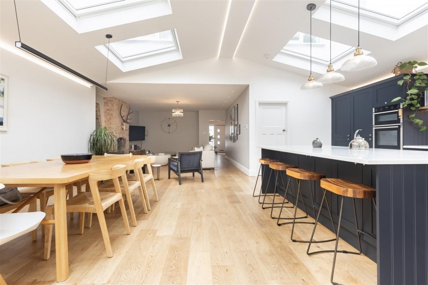 Images for Woodland Way, Theydon Bois, Epping