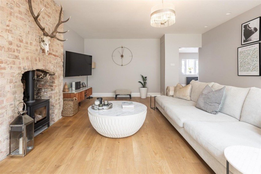 Images for Woodland Way, Theydon Bois, Epping