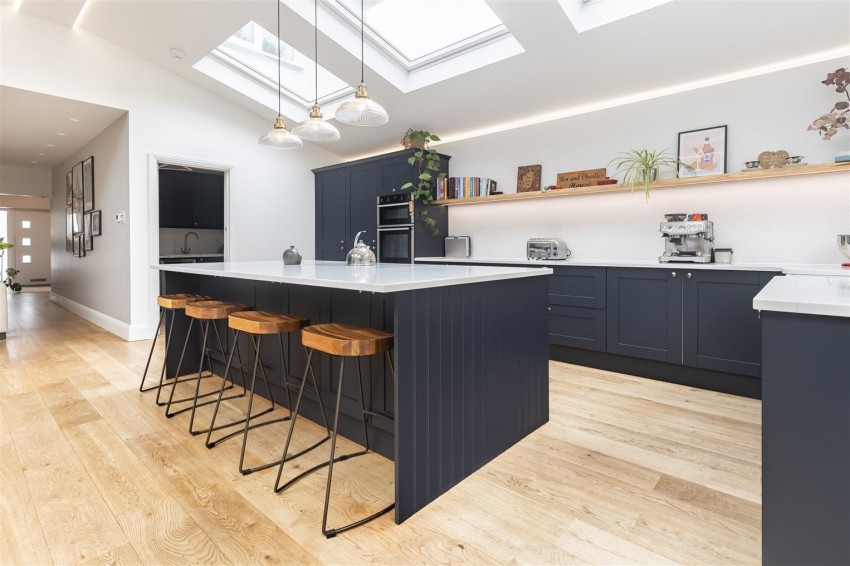Images for Woodland Way, Theydon Bois, Epping