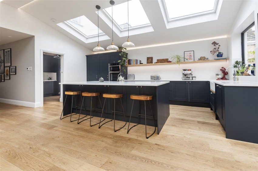 Images for Woodland Way, Theydon Bois, Epping