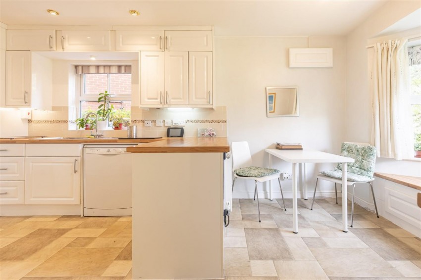 Images for Oakland Place, Buckhurst Hill