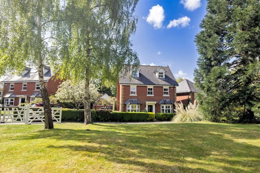 Images for Oakland Place, Buckhurst Hill