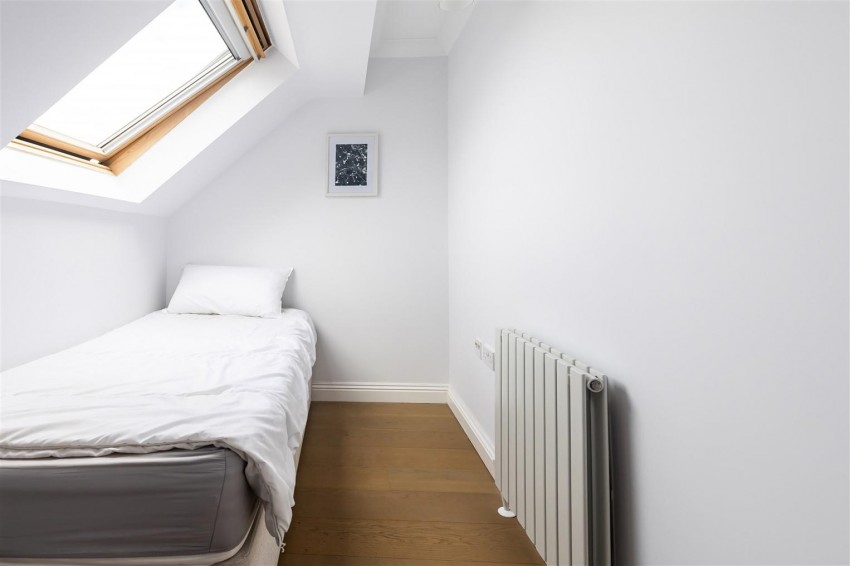 Images for Crows Road, Epping