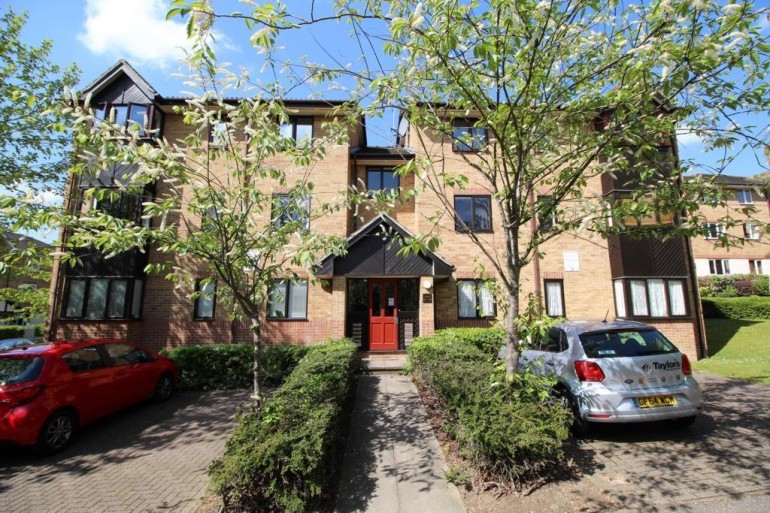 Woodland Grove, Epping