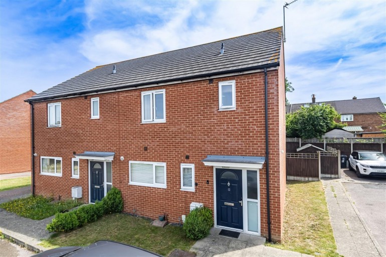 Barkers Way, Ongar