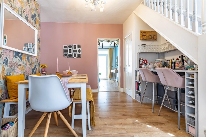 Images for Woodfield Terrace, Thornwood