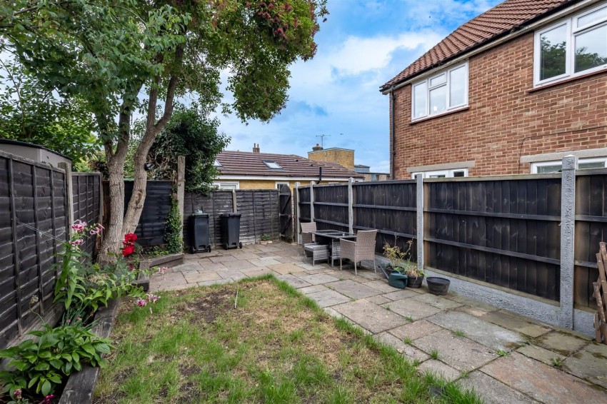Images for Amesbury Close, Epping