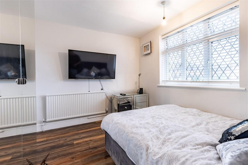Images for Upper Swaines, Epping