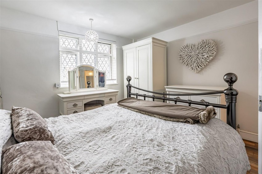Images for Upper Swaines, Epping