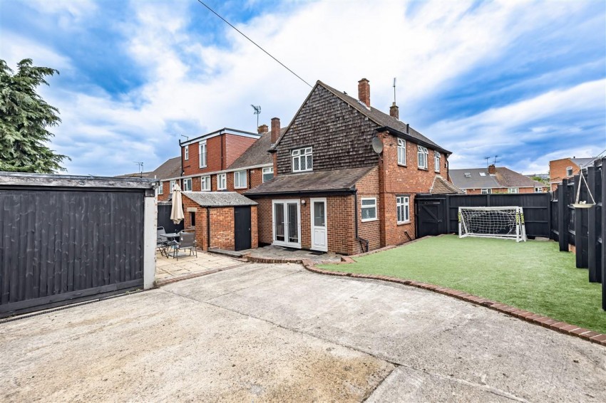 Images for Upper Swaines, Epping
