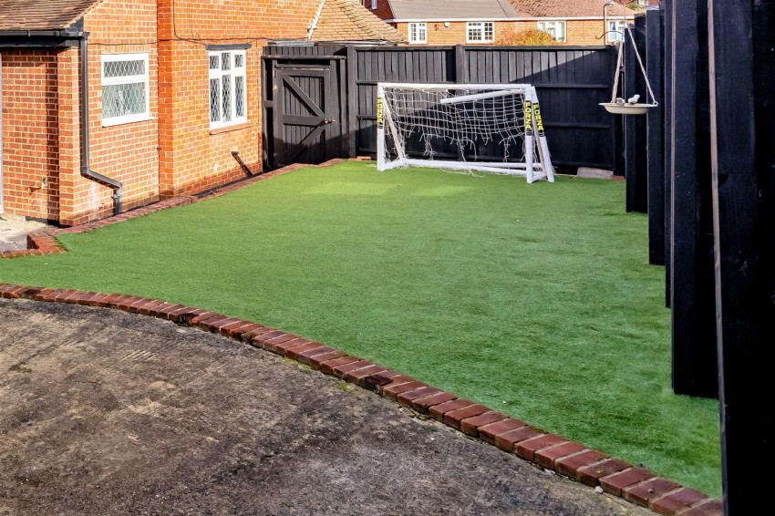 Images for Upper Swaines, Epping