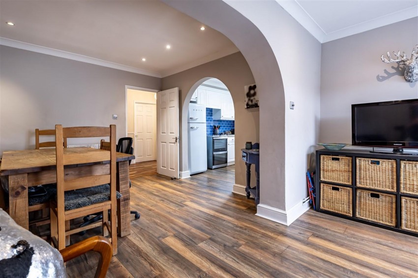 Images for Upper Swaines, Epping