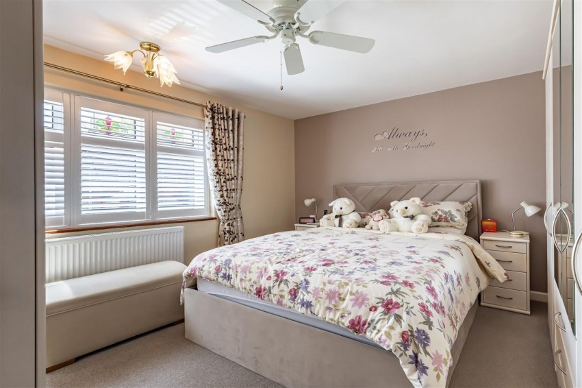 Images for Rayfield, Epping