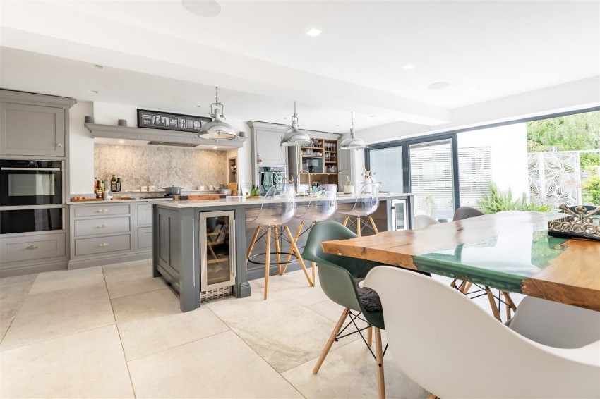 Images for Kendal Avenue, Epping