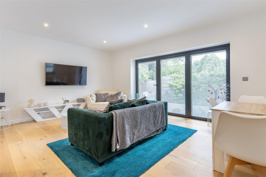 Images for Kendal Avenue, Epping