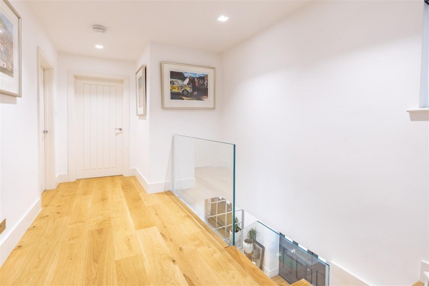 Images for Kendal Avenue, Epping