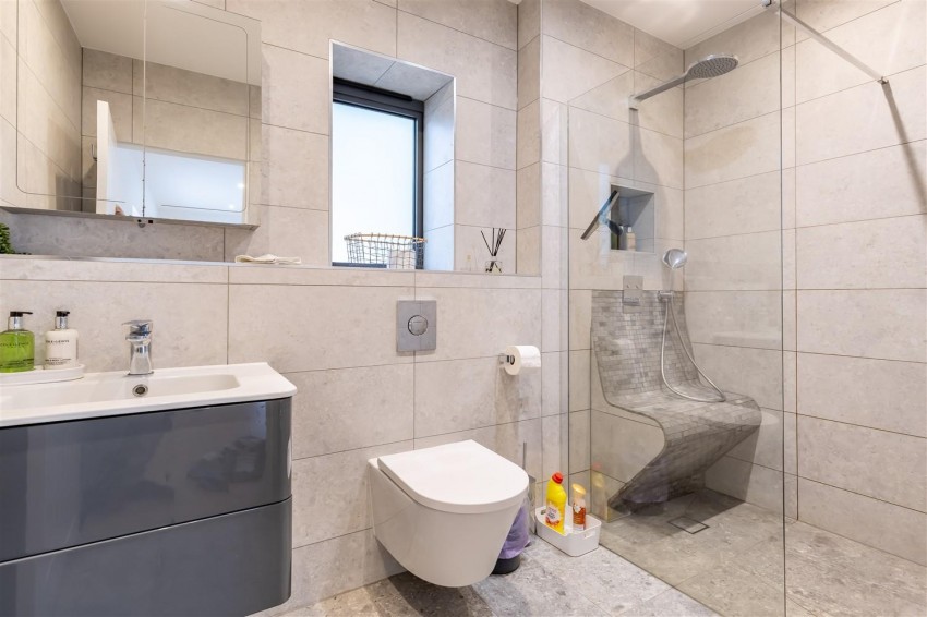 Images for Kendal Avenue, Epping