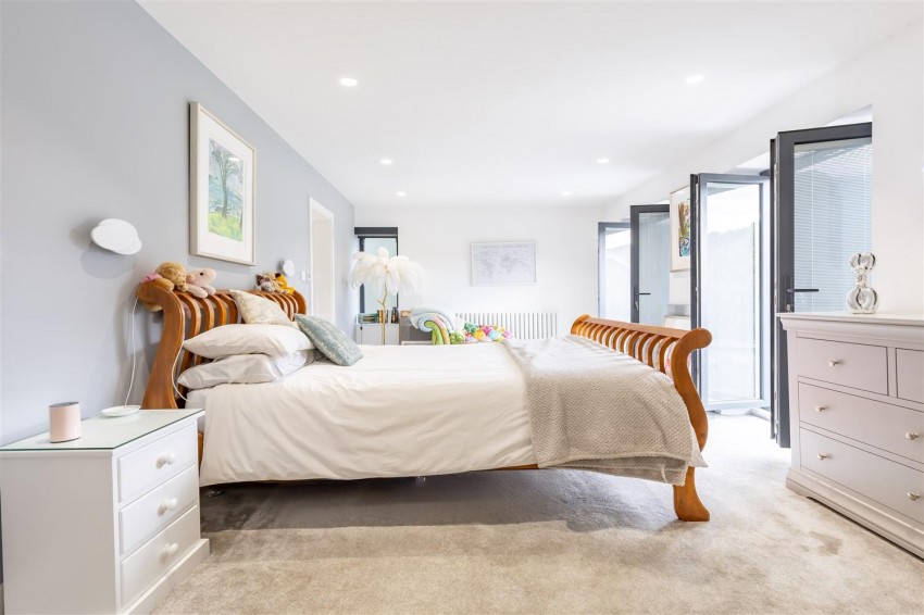 Images for Kendal Avenue, Epping