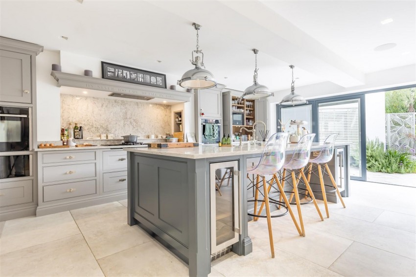 Images for Kendal Avenue, Epping