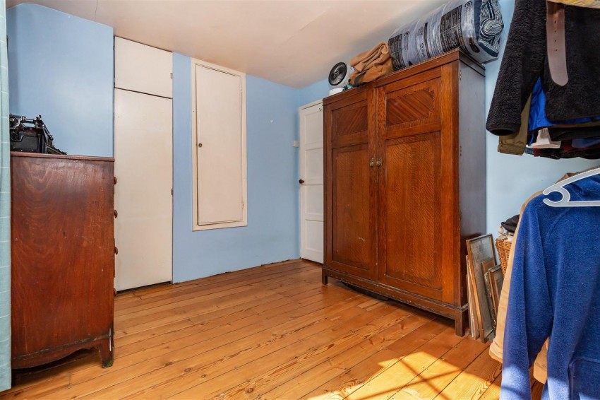 Images for Hilltop Cottages, Mount Road, Theydon Mount.