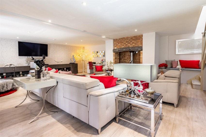 Images for The Barn, Stanford Rivers