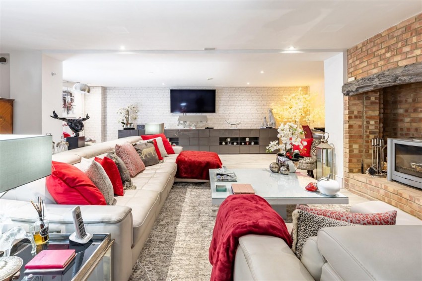 Images for The Barn, Stanford Rivers