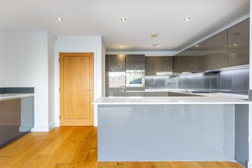 Images for Mowbray Close, Epping