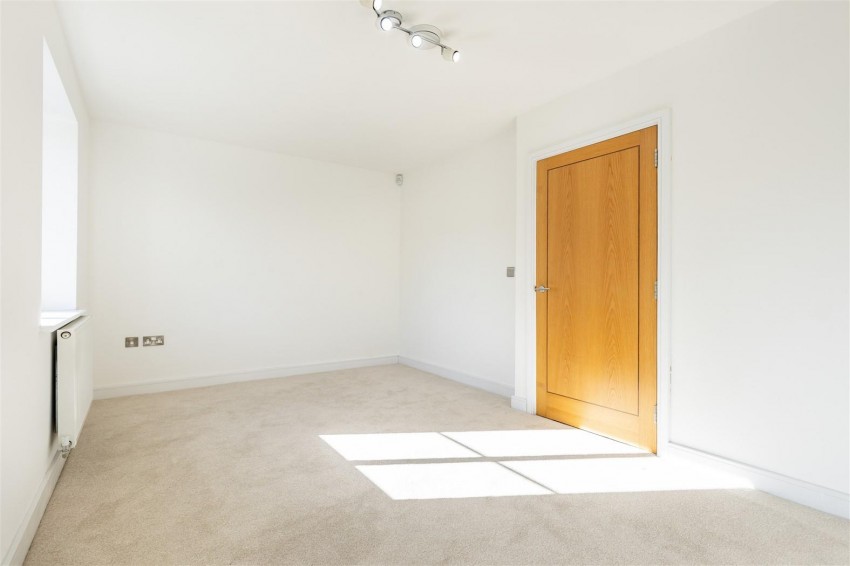 Images for Mowbray Close, Epping