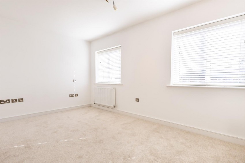 Images for Mowbray Close, Epping