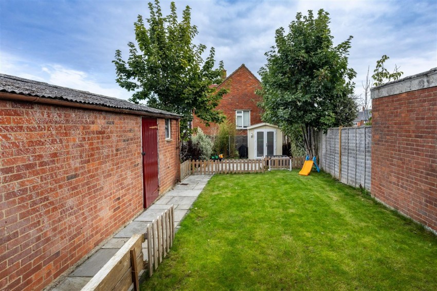 Images for Rayfield, Epping