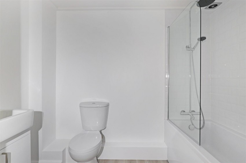 Images for The Lodge, The Plain, Epping