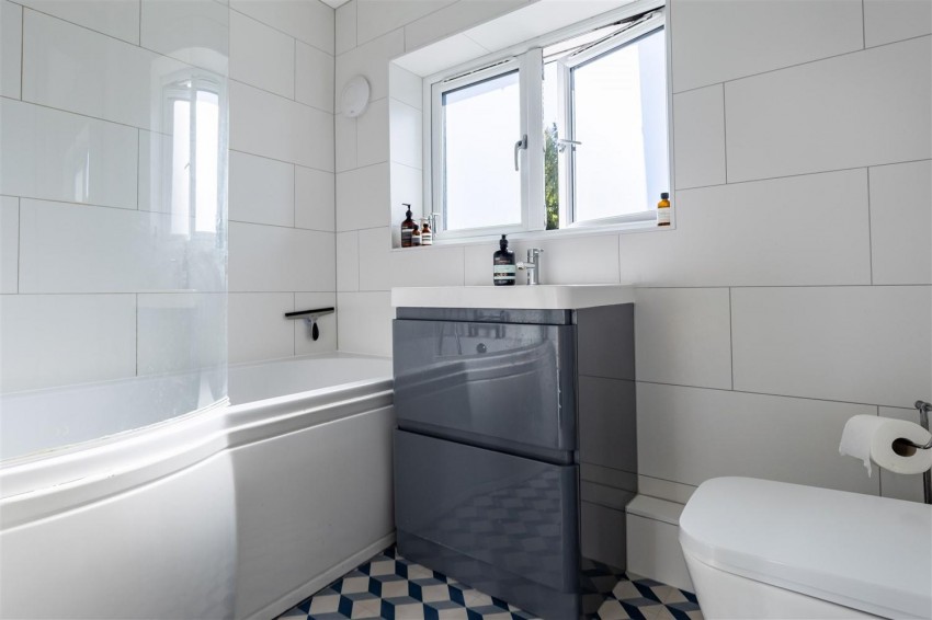 Images for Green Glade, Theydon Bois