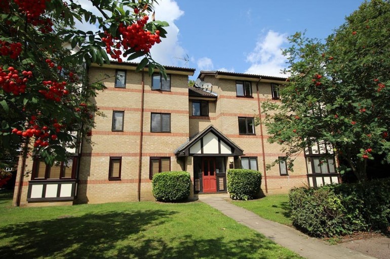 Woodland Grove, Epping