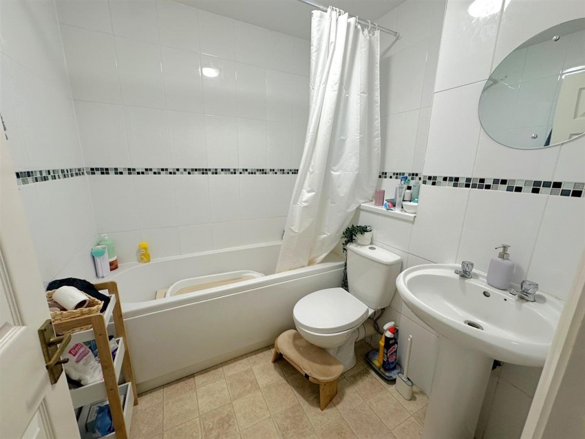 Images for Woodland Grove, Epping