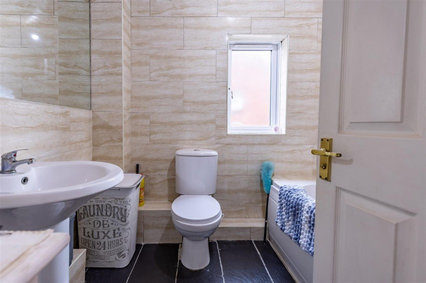 Images for Brookfield, Thornwood