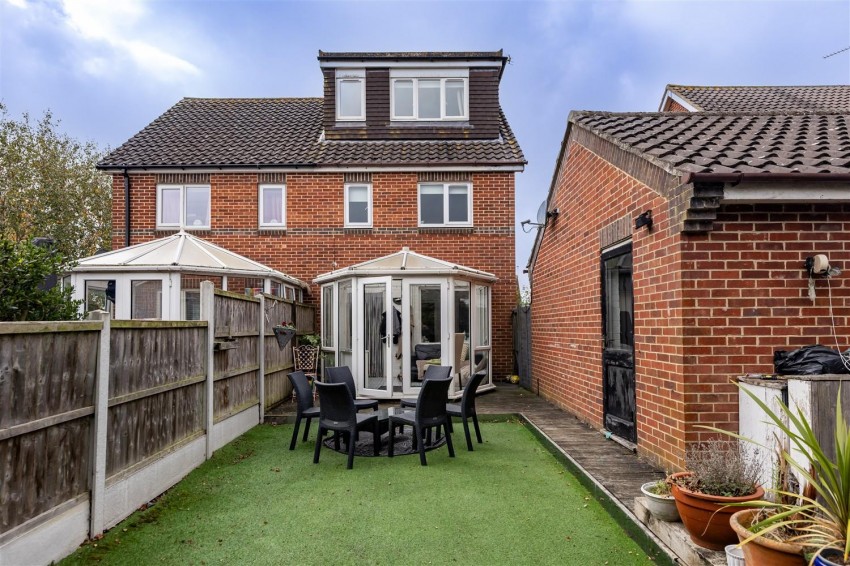 Images for Brookfield, Thornwood