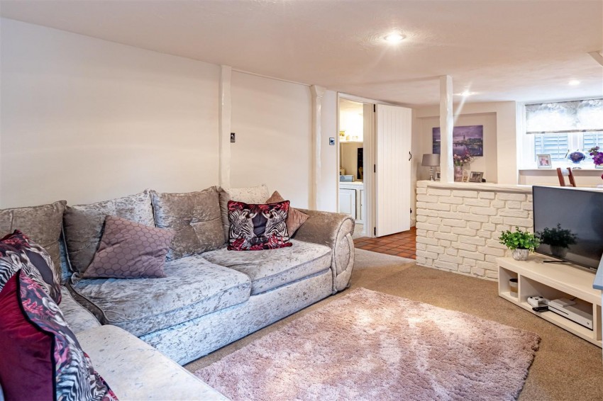 Images for Duck Lane, Thornwood Common