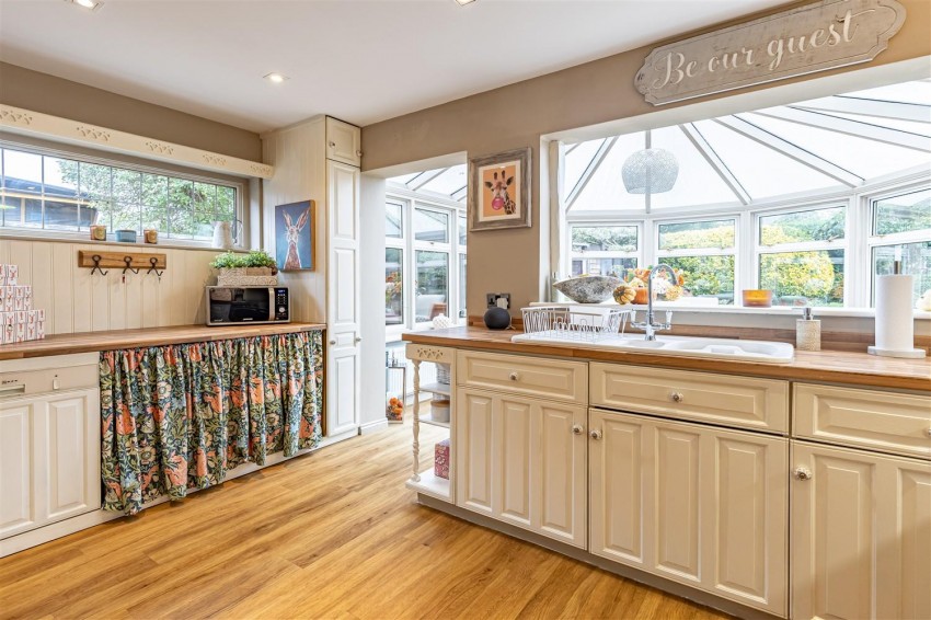 Images for Duck Lane, Thornwood Common