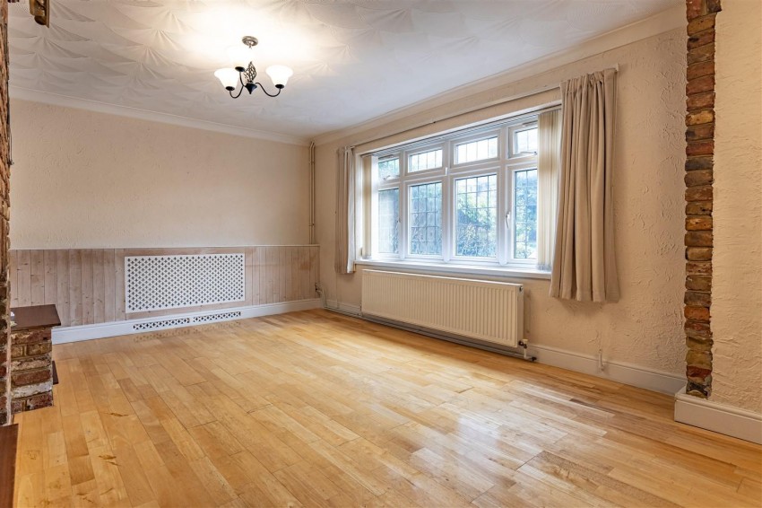 Images for Centre Drive, Epping