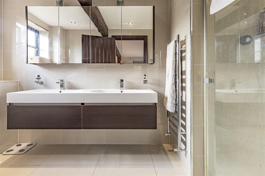 Images for Roughtallys, North Weald