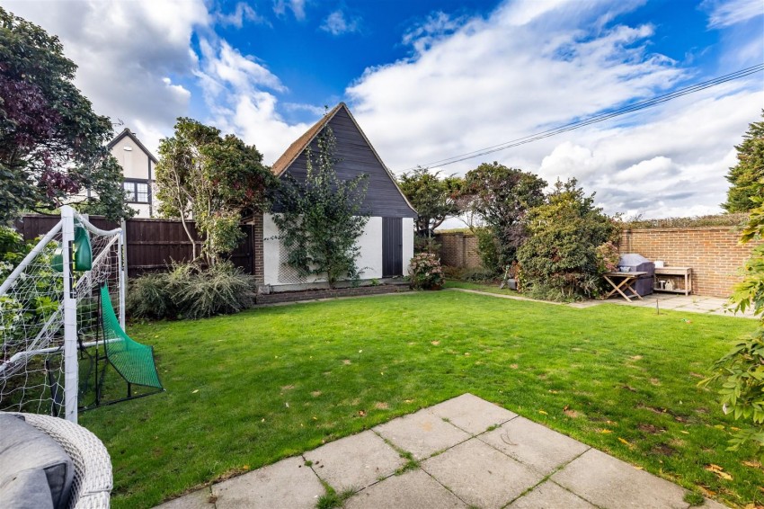 Images for Roughtallys, North Weald