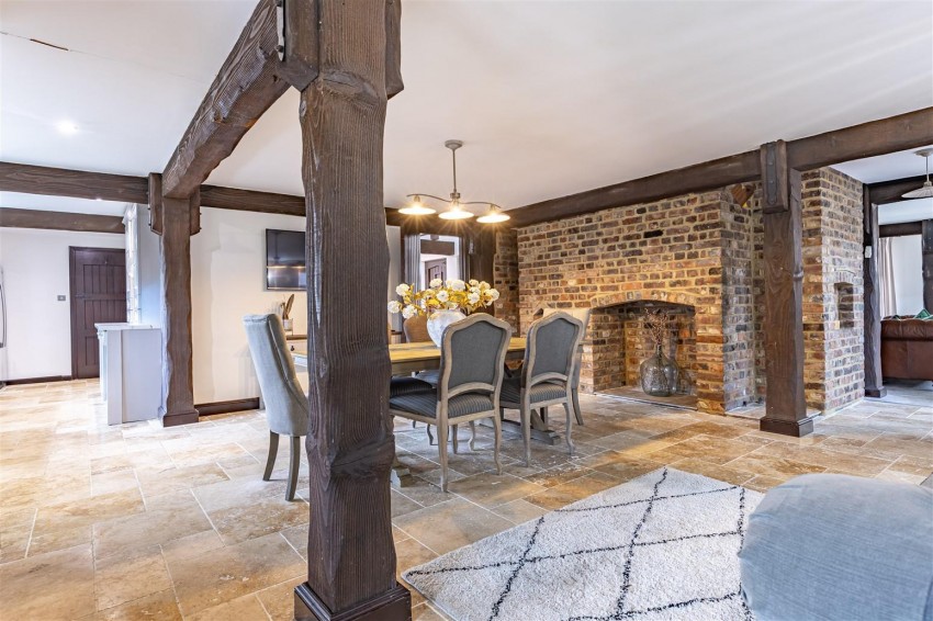 Images for Roughtallys, North Weald