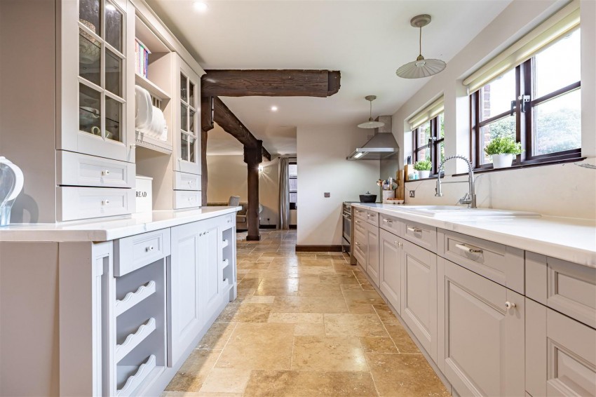 Images for Roughtallys, North Weald